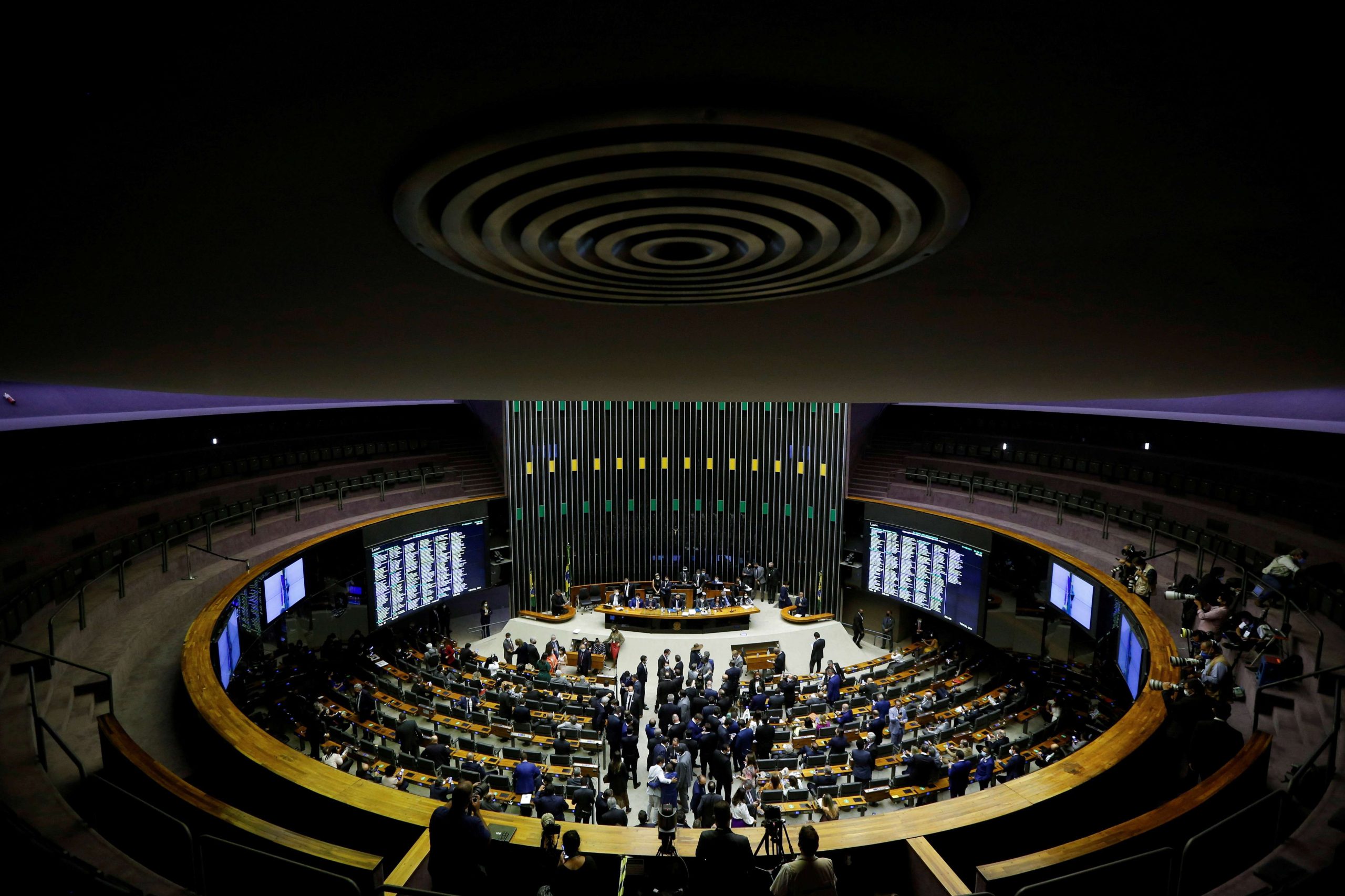 2024-05-15T104056Z_1_LYNXMPEK4E0H2_RTROPTP_4_POLITICA-RS-DIVIDA-PROJETO-CAMARA.jpg