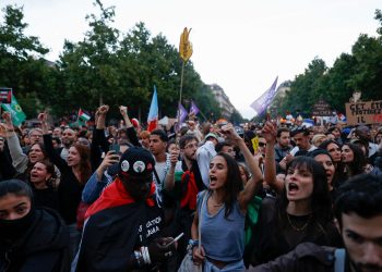 “Ressaca eleitoral” e pressão nos governantes; confira as eleições de 2025 pelo mundo