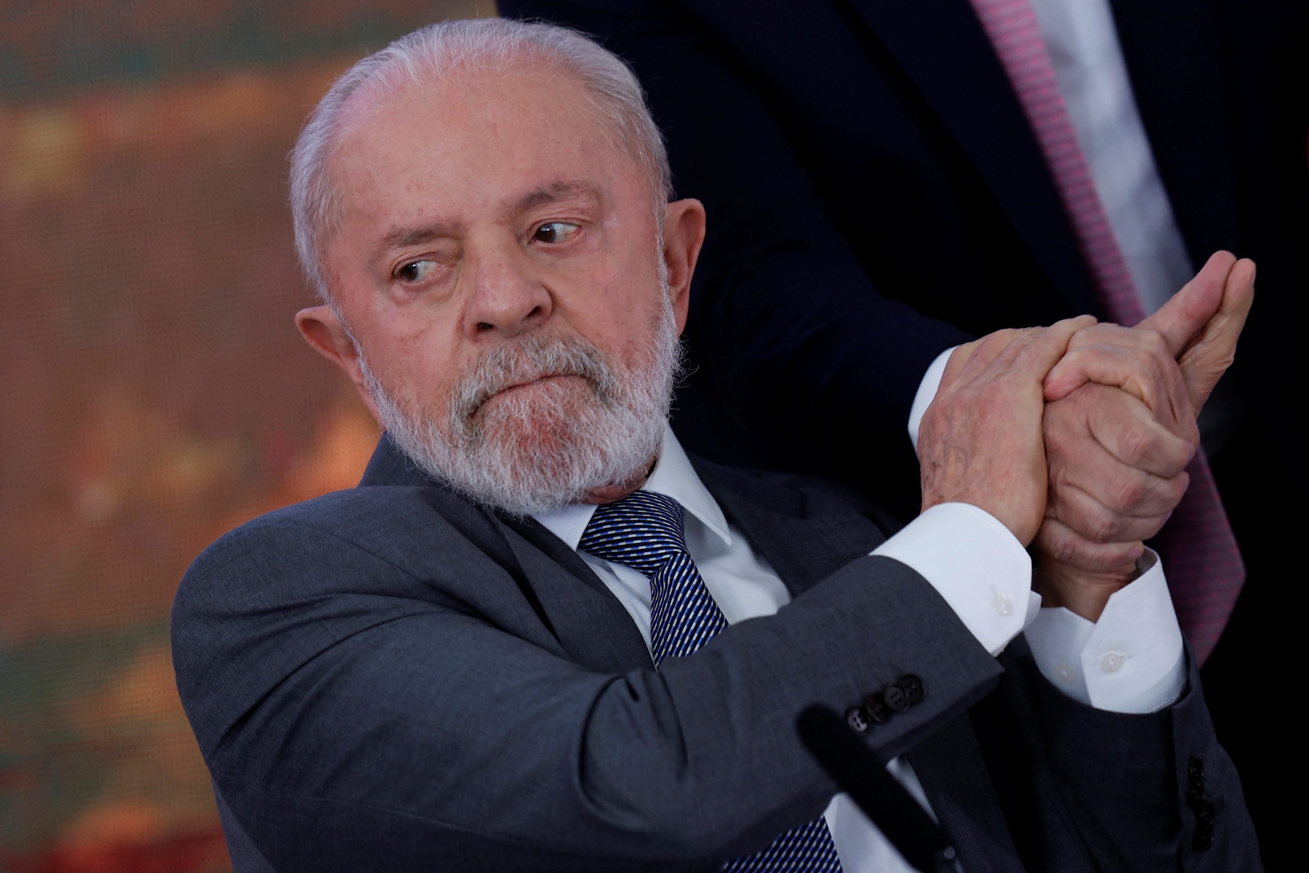 2024-11-04T220502Z_1_LYNXMPEKA30P0_RTROPTP_4_POLITICA-LULA-PLANALTO-VOLTA.jpg