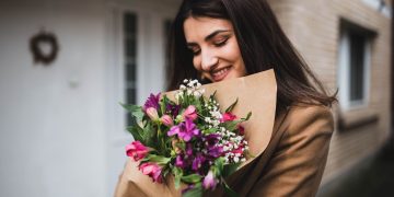 Tinder vai mudar para conter queda de assinantes; novo app de namoro chega ao Brasil