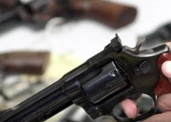 Câmara aprova projeto que autoriza investigados por crimes a comprarem armas de fogo