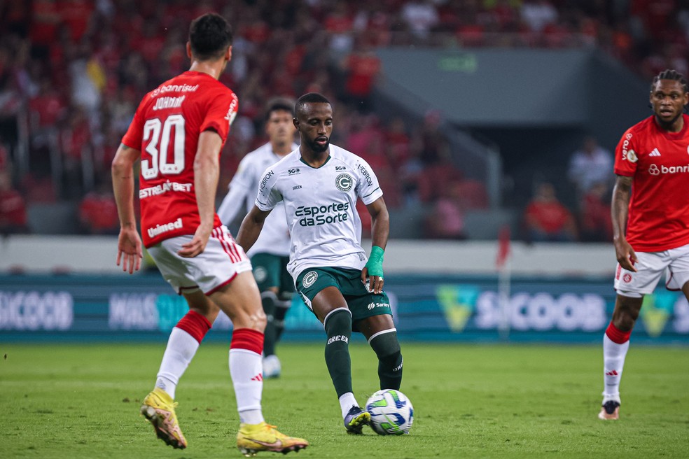 RS - PORTO ALEGRE - 30/04/2023 - BRASILEIRO A 2023, INTERNACIONAL X GOIAS - Dieguinho jogador do Goias durante partida contra o Internacional no estadio Beira-Rio pelo campeonato BRASILEIRO A 2023. Foto: Maxi Franzoi/AGIF