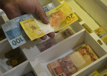 Economia: ano fecha com alta do PIB, emprego recorde e juros altos