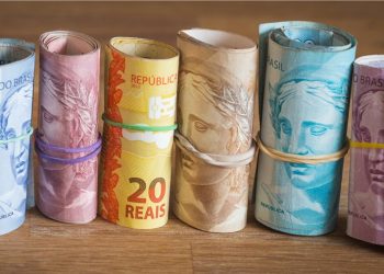 Como juntar dinheiro em 2025? Veja dicas para colocar em prática