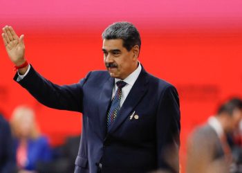 Venezuela: Maduro assume 3º mandato e promete reforma na Constituição