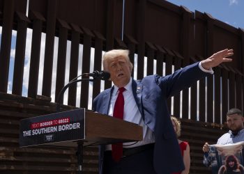 Trump vai declarar emergência nacional na fronteira com o México