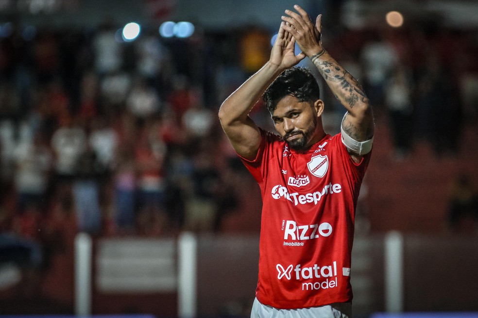 alisson-se-despede-do-vila-nova3A-22marcou-a-minha-trajetoria22-atacante-agradece-ao-clube-antes-de-rumar-para-a-russia