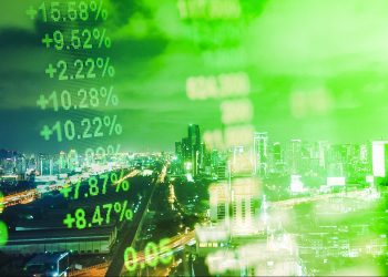 Ibovespa Ao Vivo: Bolsa sobe com VALE3 e PETR4; AZUL4 e GOLL4 disparam