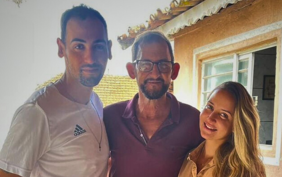 filho-de-paciente-em-surto-morto-em-uti-apos-fazer-enfermeira-refem3A-nao-consigo-aceitar