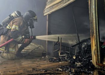 Defesa Civil interdita local de incêndio no Camelódromo do Rio
