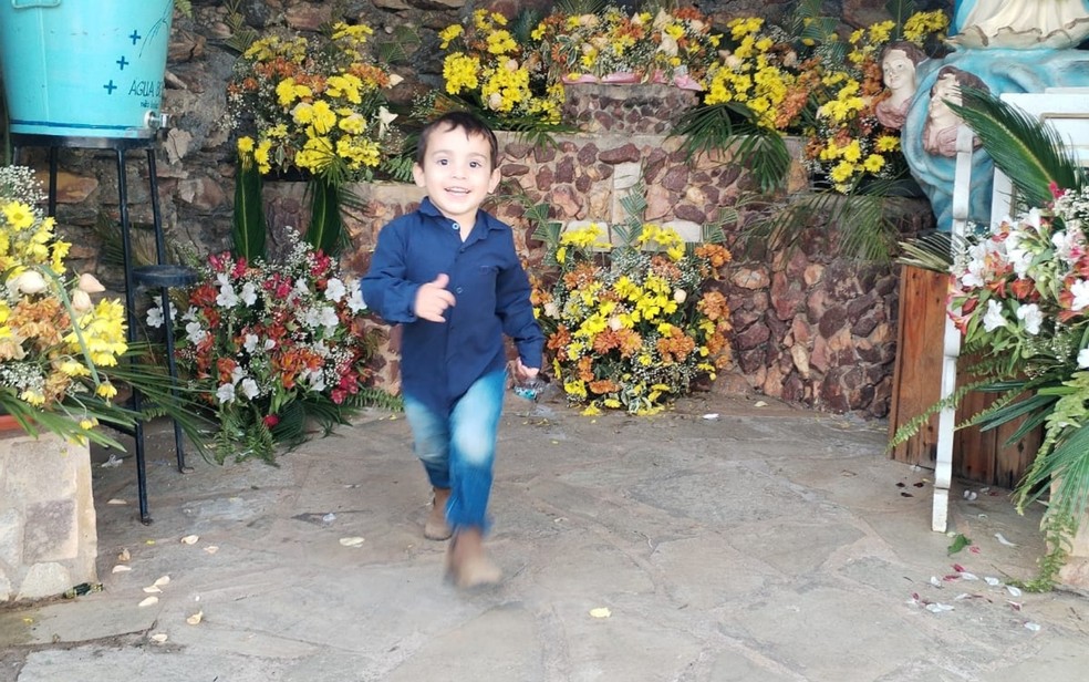 bombeiro-aposentado-em-desespero-apos-nao-conseguir-salvar-neto-afogado-um-dia-antes-do-aniversario2C-lamenta-familia