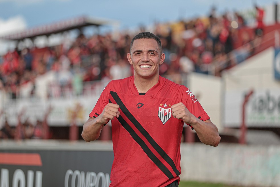 marcelinho-marca-gol-decisivo-em-vitoria-do-atletico-go-e-projeta-sequencia-vencedora-no-campeonato-goiano
