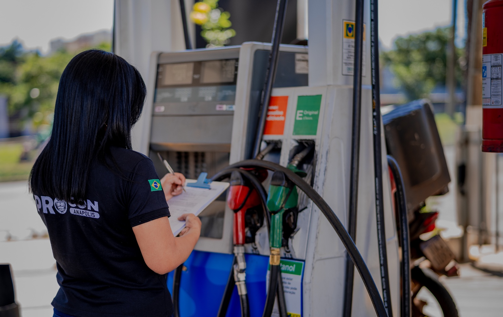 procon-anapolis3A-pesquisa-em-18-postos-revela-variacao-de-ate-172C8925-nos-precos-de-combustiveis