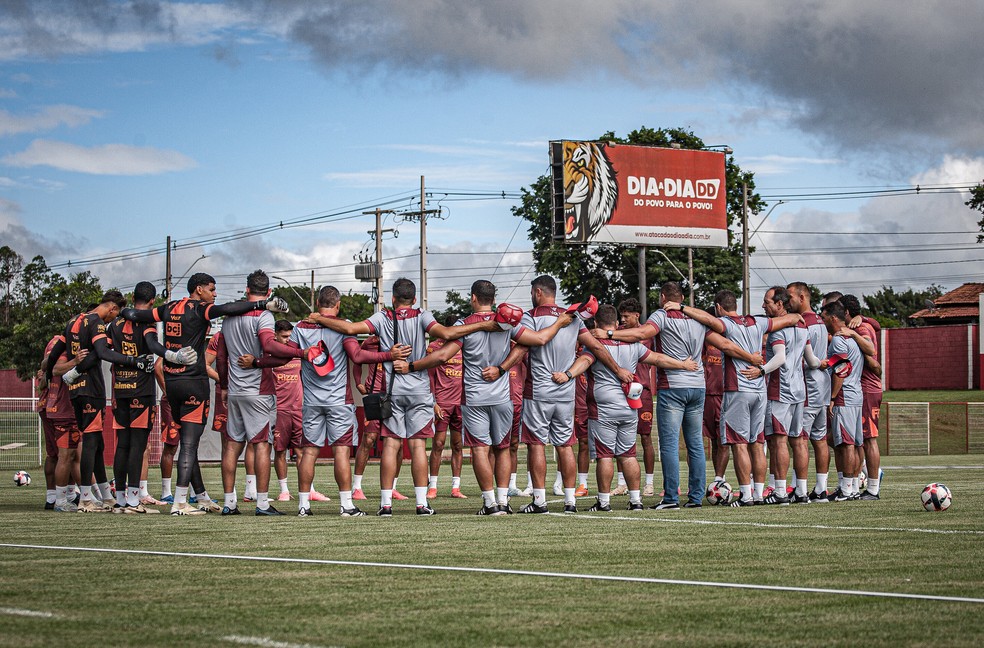 vila-nova-abre-vantagem-na-lideranca-do-goianao-antes-de-semana-com-jogos-em-duas-frentes