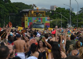 Carnaval em Salvador comemora os 40 anos da axé music