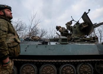 Mais gastos militares na Europa? Ações de defesa disparam com promessas de líderes