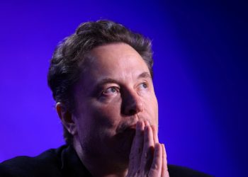 Enquanto Musk mobiliza extrema-direita na Europa, Tesla paga o preço