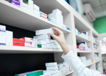 Resolução permite que farmacêuticos prescrevam medicamentos