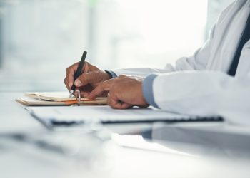 Recepção e estacionamento são os maiores problemas em hospitais de SP, diz pesquisa