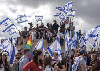 O que está por trás da nova ofensiva de Israel em Gaza?