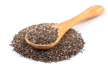 Água de chia? Mistura com semente faz sucesso na internet; veja benefícios