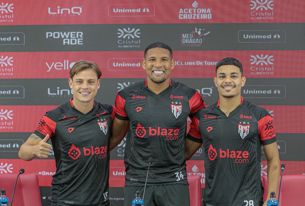 atletico-go-apresenta-tres-novos-reforcos-para-a-reta-final-do-goianao