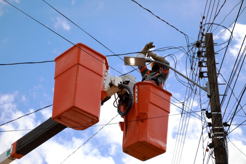 contrato-de-r24-53-milhoes-em-anapolis-para-modernizacao-da-iluminacao-publica