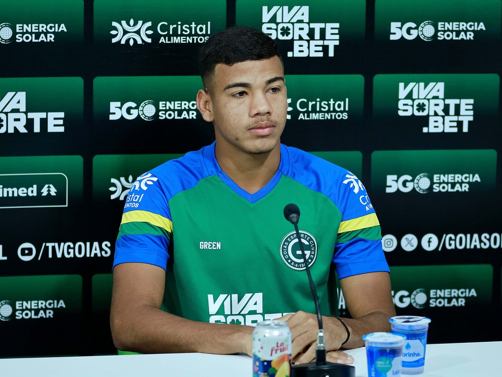 danilo2C-jogador-do-goias2C-sofre-fratura-na-mao-e-desfalca-time-por-um-mes3A-tecnico-busca-alternativas-para-suprir-lacuna