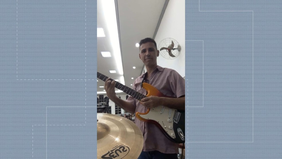 homem-em-surto-e-morto-pela-pm-com-faca-na-mao3A-video-mostra-acao-policial