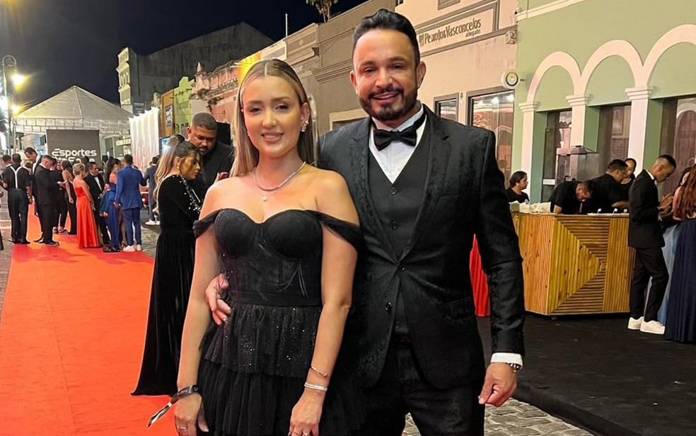 influenciadora-karine-gouveia-e-marido-sao-indiciados-por-crimes-contra-pacientes-mutilados-em-goias