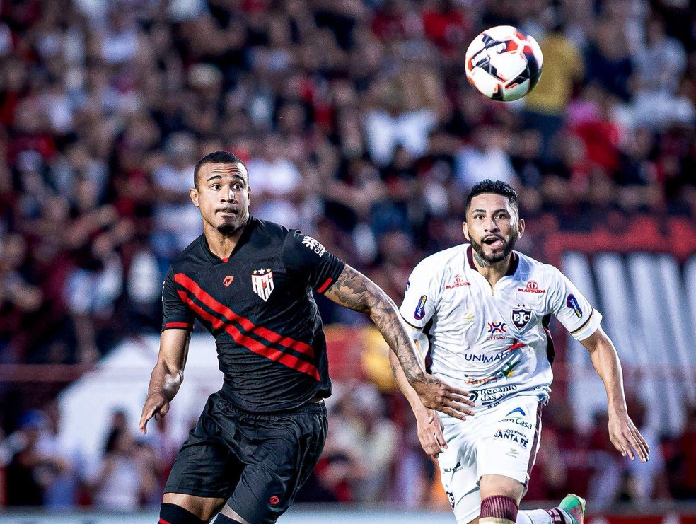 joao-maistro-assume-titularidade-no-atletico-de-na-reta-final-do-goianao