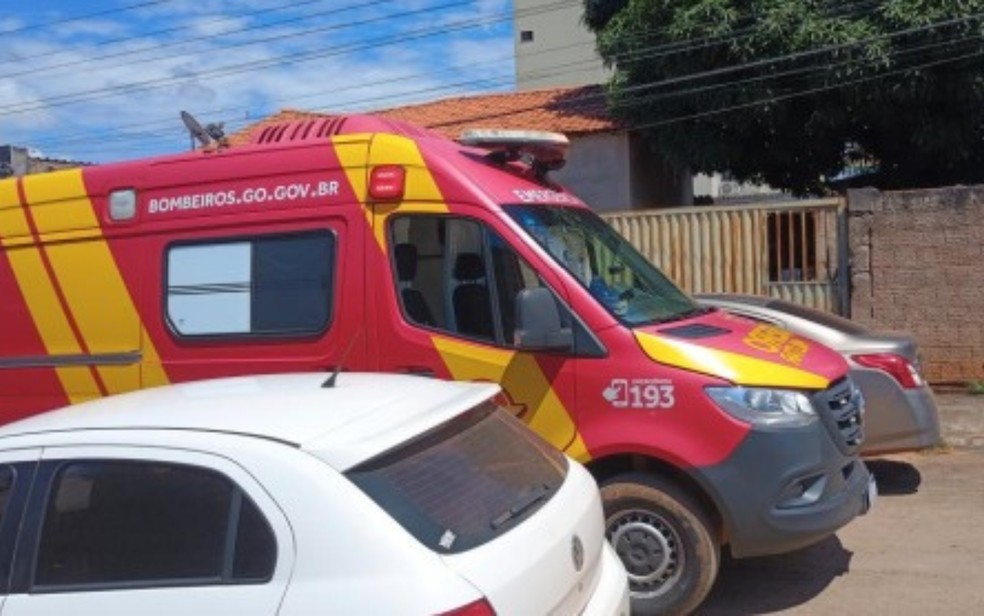 mulher-e-internada-apos-confundir-inseticida-com-remedio-em-formosa3A-importancia-da-correta-identificacao-de-produtos