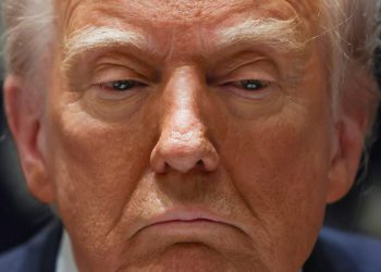 Com tarifas, Trump promete renascimento da indústria nos EUA; isso é mesmo possível?