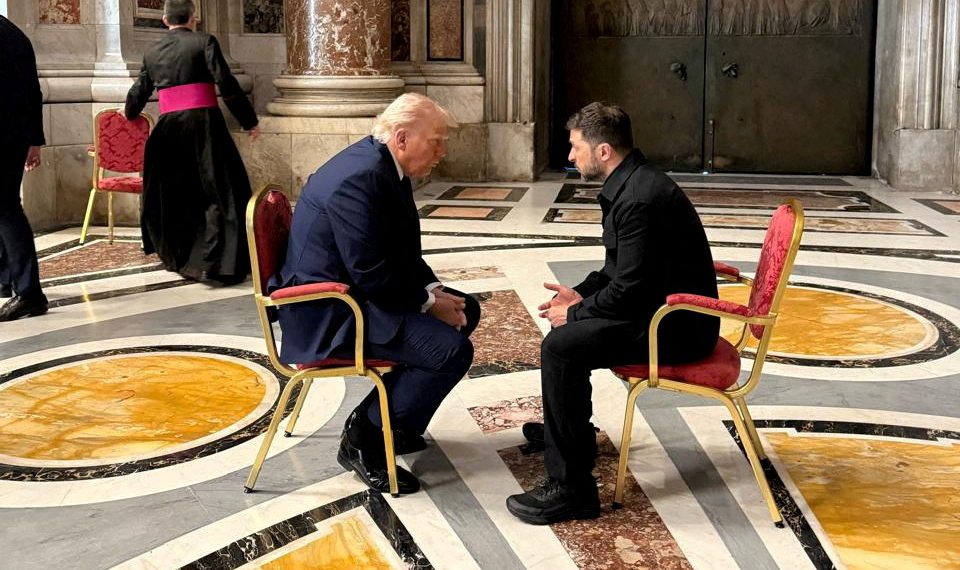 2025-04-26T102525Z_1412454136_RC2L5EAPDRIL_RTRMADP_3_UKRAINE-CRISIS-ZELENSKIY-TRUMP_10baa0-e17456642.jpeg