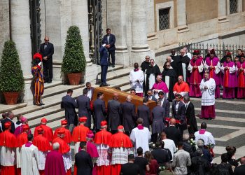 o que significam os ritos do funeral do papa