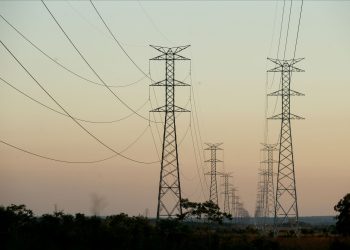 Bolsa N5X lança negociação de contrato de energia em tela e mira clearing em 2026