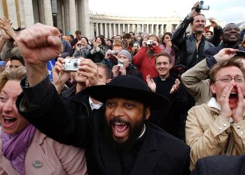 Com a morte de Francisco, conheça os cardeais cotados para novo Papa