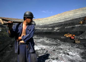 China interrompe exportações críticas enquanto guerra comercial se intensifica