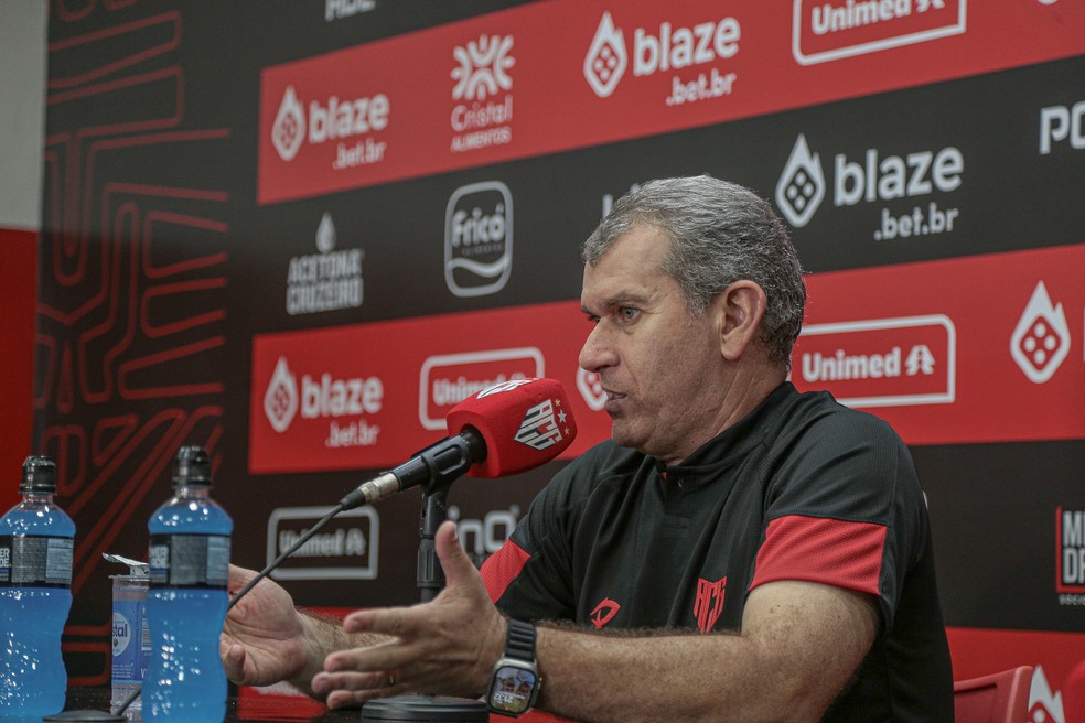 claudio-tencati-destaca-poder-de-reacao-do-atletico-go-contra-botafogo-sp