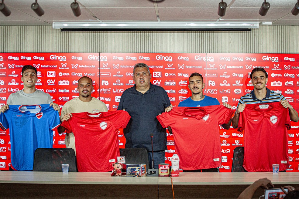 de-nova-apresenta-quatro-reforcos-para-sequencia-da-serie-b3A-ruan-ribeiro2C-miticov2C-victor-hugo-e-weverton