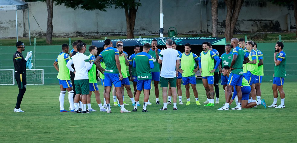 desfalque-de-pedrinho-preocupa-goias-para-final-da-copa-verde-contra-paysandu
