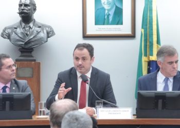 Relator pede cassação de mandato do deputado Glauber Braga no Conselho de Ética – Notícias