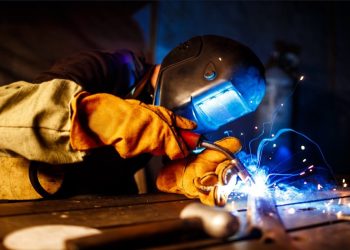 Dados da indústria em fevereiro reforçam leituras de desaceleração econômica gradual