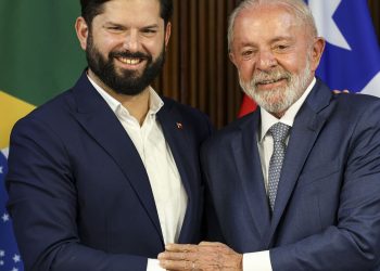 Lula recebe Boric e defende integração sul-americana