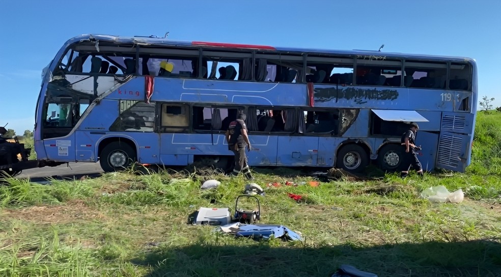 tragedia-em-onibus-de-goias-a-sao-paulo3A-10-mortos-e-36-feridos-no-triangulo-mineiro