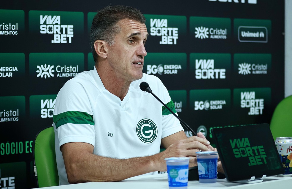 vagner-mancini-mantem-foco-e-frieza-para-quebrar-tabu-do-goias-contra-o-vila-nova