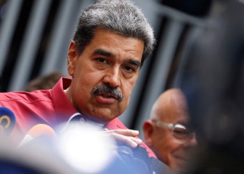 Maduro consolida poder na Venezuela em eleições sem oposição e com baixa participação