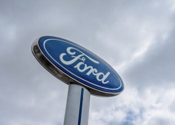 Ford suspende guidance e prevê que tarifas de Trump devem gerar impacto de US$ 1,5 bi