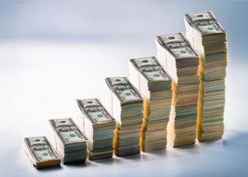 Com a renda fixa bombando no Brasil, ainda vale investir no exterior?