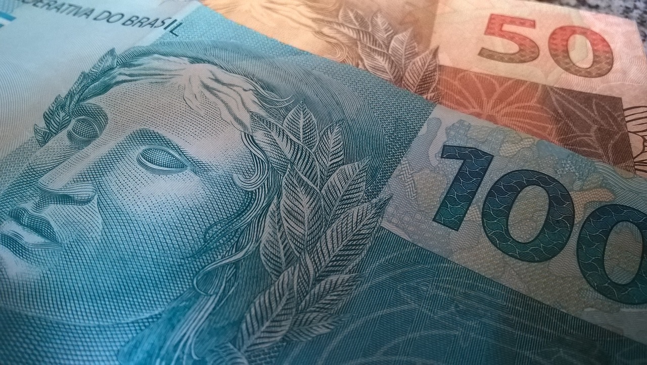 money-2387280_1280-1.jpg